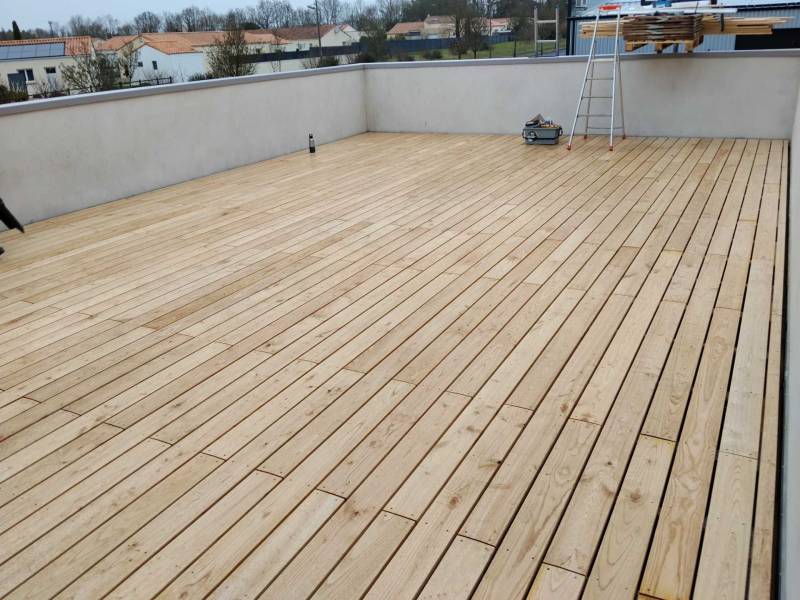 TERRASSE CHATAIGNIER - LAMES BOMBEES - REALISATION DG ECO